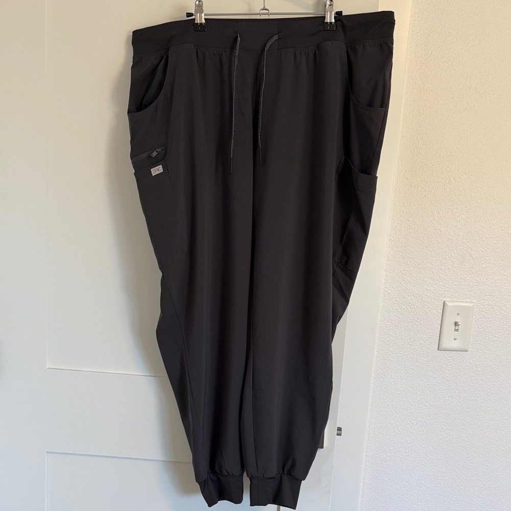 Women's Grey Cargo Jogger Scrubs